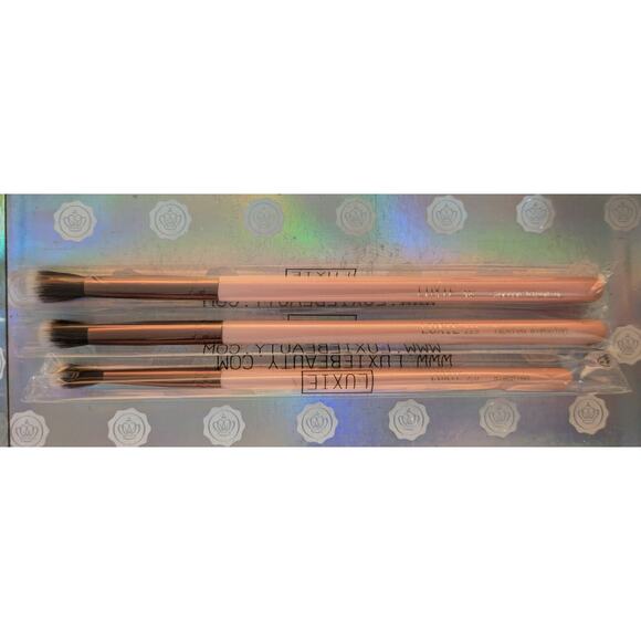 Bundle of 1 Kab Cosmetics Eyeshadow Palettes 1 Luxie Eye Blender Brush Trio Pack - Picture 5 of 11